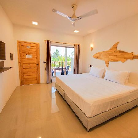 Thila Farm View Hotel Thoddoo Bagian luar foto