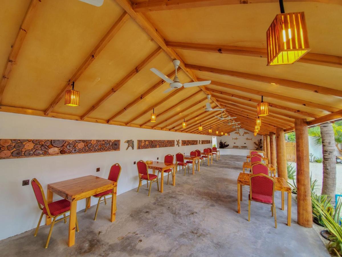 Thila Farm View Hotel Thoddoo Bagian luar foto
