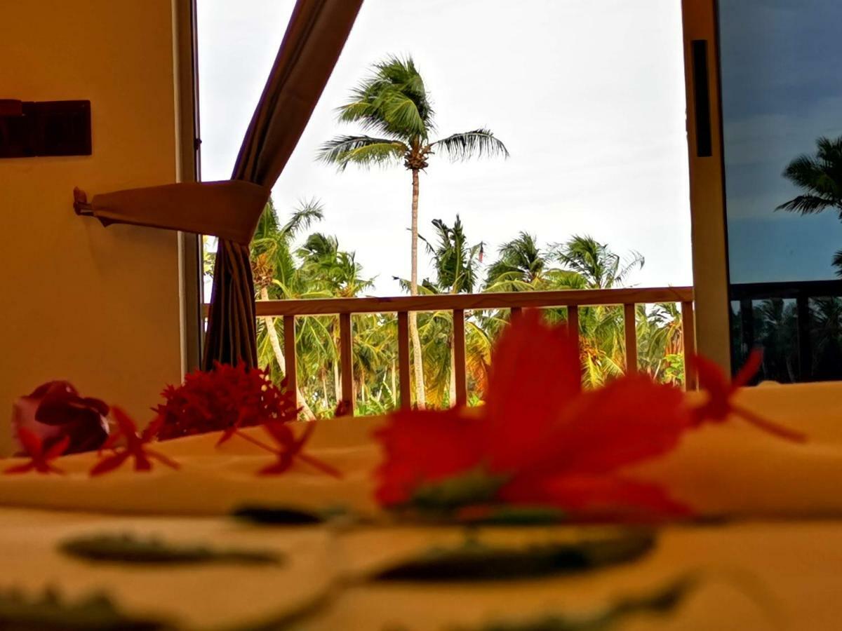 Thila Farm View Hotel Thoddoo Bagian luar foto