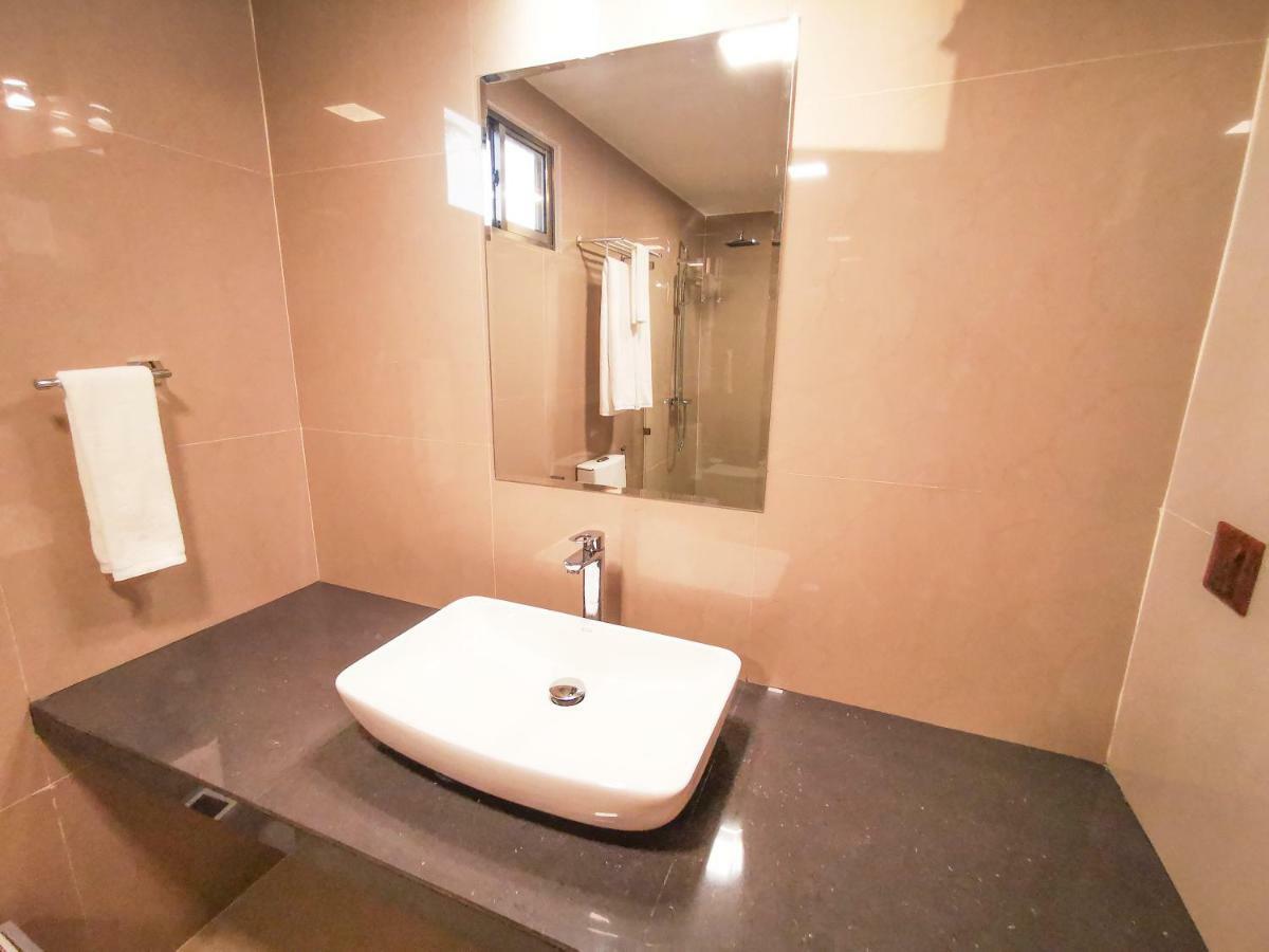 Thila Farm View Hotel Thoddoo Bagian luar foto